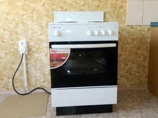 Установка электрической плиты в Камне-на-Оби от Мастер24 — монтаж под ключ, цена от 1523 руб