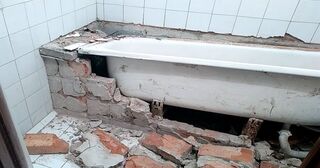 Демонтаж ванны в Камне-на-Оби от Мастер24 — быстро, недорого, вывоз старой ванны от 1015 руб.